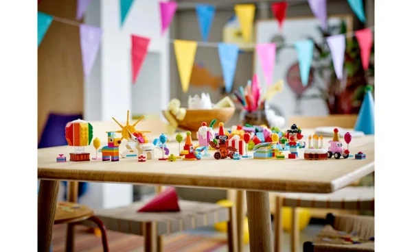 ليجو كلاسيك: صندوق الحفلة الإبداعي – LEGO Classic Creative Party Box (11029) - Image 15